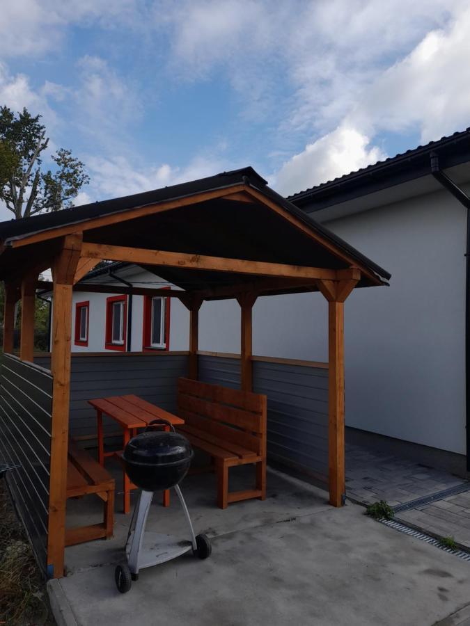 Хостел Czerwony Szafir Grodzisk Гродзиск-Мазовецкий Экстерьер фото